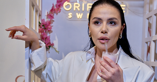 Oriflame Romania, Face of Oriflame, piata influencerilor, creator economy, venituri online Romania, marketing digital beauty, afiliere Oriflame, creatori romani